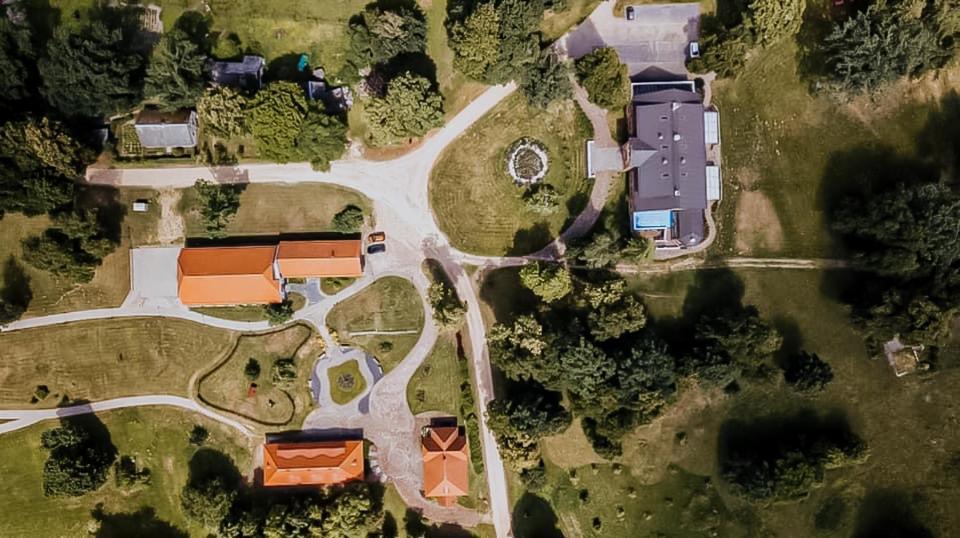 Piena Muiza - Berghof Hotel & Spa Sieksate Zewnętrze zdjęcie